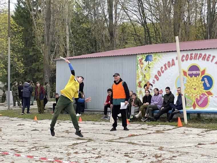 Команда лицея заняла 3 место на военно-патриотической игре «Зарница».